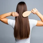 ۶ راهکار برای صاف کردن مو بدون اتوی مو؛ آموزش مرحله ای