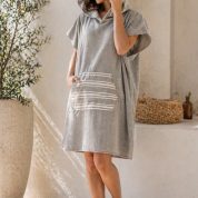 حوله پانچو و رومایویی نخی ساحلی کلاه دار